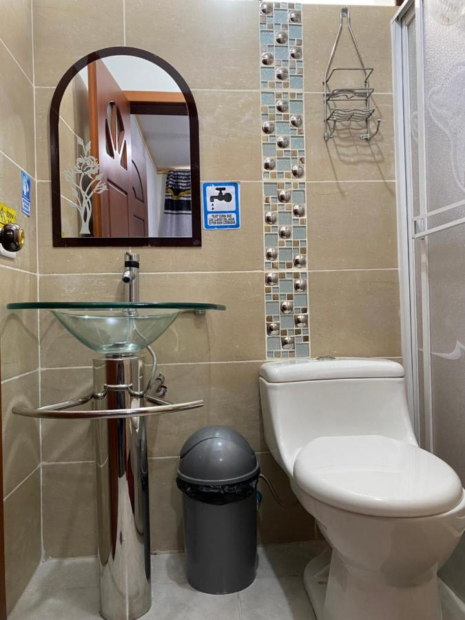 Hostal Arauco โอตาวาโล ภายนอก รูปภาพ
