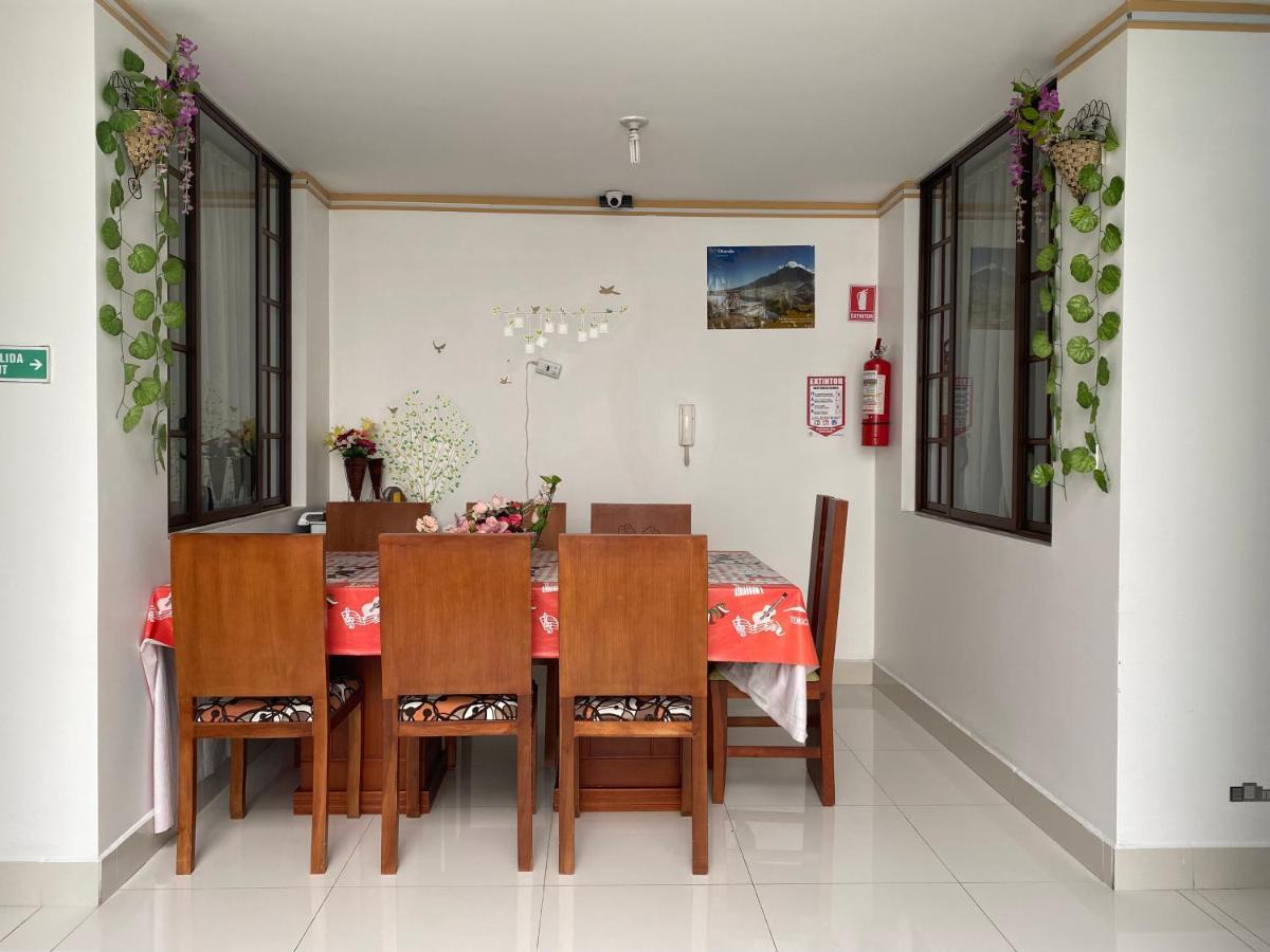 Hostal Arauco โอตาวาโล ภายนอก รูปภาพ