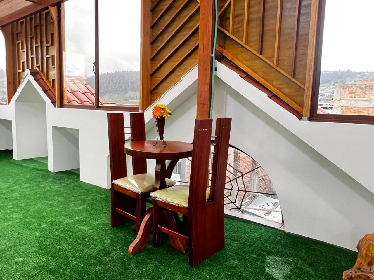 Hostal Arauco โอตาวาโล ภายนอก รูปภาพ